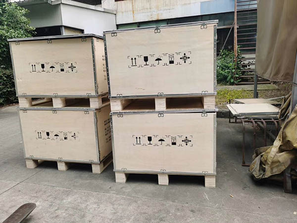 武進(jìn)鋼邊箱防止變形和收縮方法